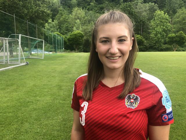 Irena Dorfer ist leidenschaftliche Fußball-Trainerin und hauptberuflich als Pädagogin an der Volksschule Radenthein tätig.
