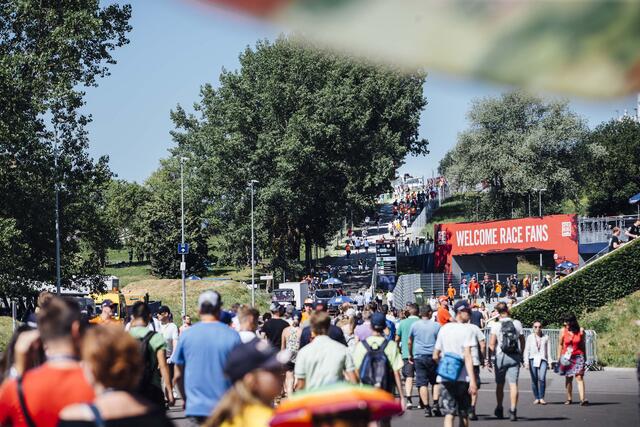 Fans sollten die Anreise zur Formel 1 im Vorfeld planen. | Foto: Red Bull Content Pool