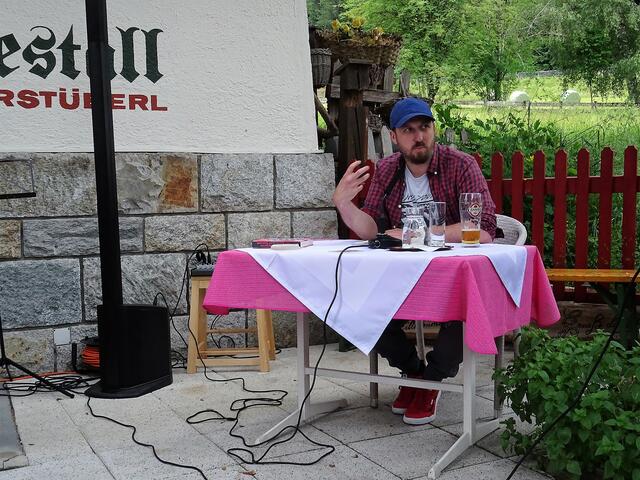 Auch der Waldviertler Autor Martin Peichl stellte seine Texte vor. | Foto: Tauriska