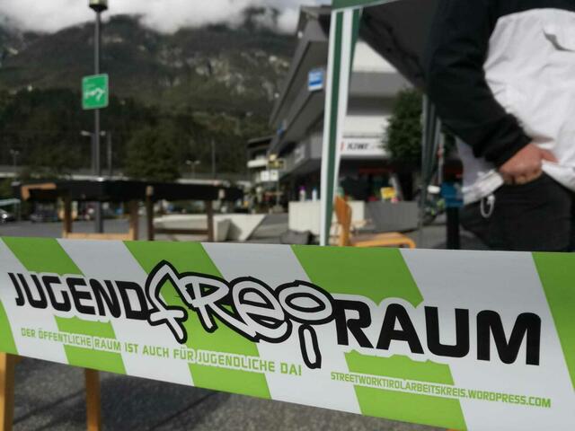 Im Rahmend der Aktion JugendFreiRaum organisiert die Mobile Jugendarbeit Landeck ein "Meet at Street" in der Malserstraße | Foto: Mobile Jugendarbeit Landeck