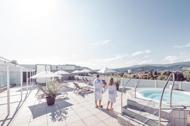 Mit der Sommersaisonkarte steht einem unbeschwerten Sommer in der Therme NOVA nichts mehr im Wege. | Foto: NOVA