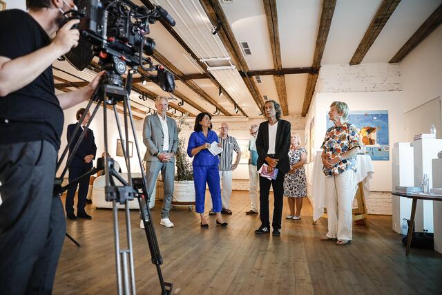 Die Ausstellung wurde gestern eröffnet: Kulturstadtrat Günter Riegler, Obfrau der StyrianARTFoundation Margret Roth, Professor Ernst Fiala und Obfrau der StyrianARTFoundation Edith Temmel am Wort.