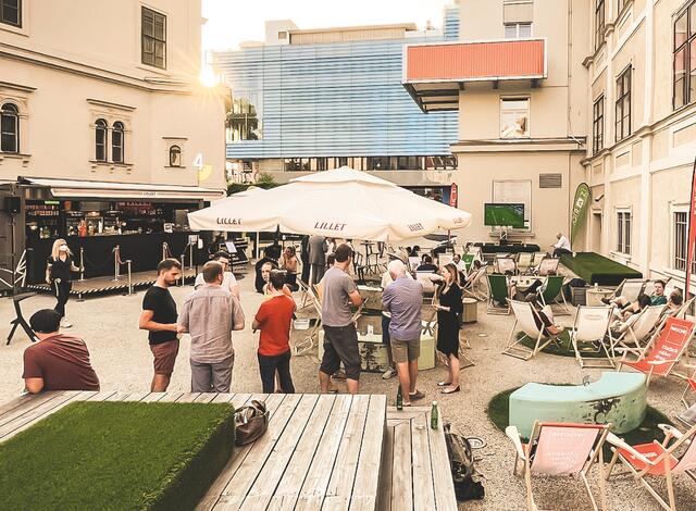 In cooler Atmosphäre können im Viertel 4 coole Drinks mit guter Unterhaltung genossen werden. | Foto: jack-coleman.com