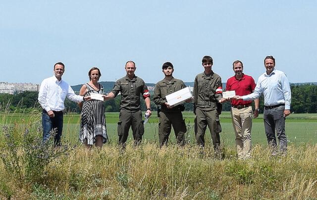 Renè Pfister, Irene Aahs, Angehörige des Österreichischen Bundesheers, Andreas Hammer, Rainer Windholz | Foto: SP NÖ