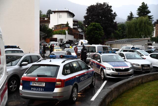 Ermittlung nach dem Mord in Imst. Das nicht rechtskräftige Urteil: 20 Jahre. | Foto: zeitungsfoto.at