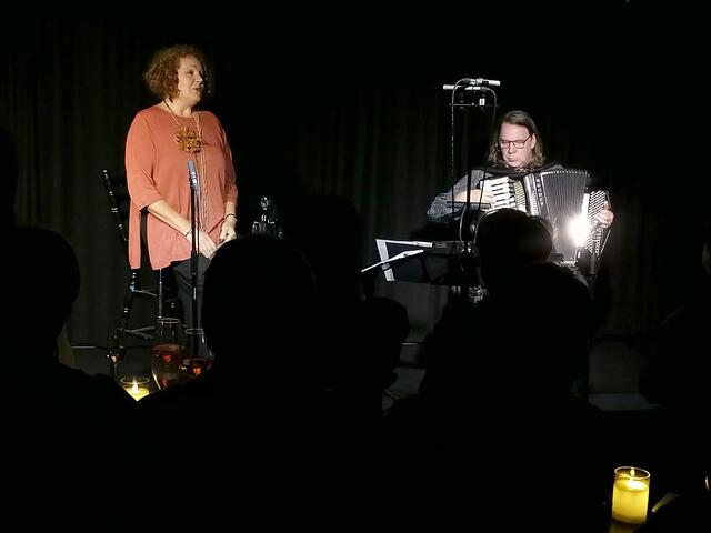 Nathalie Boissy und Harald Pröckl begeisterten als "Duo Vagabunt" das Publikum im KuHlturstall. | Foto: privat