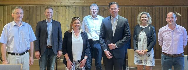 VP-Ortsparteiobfau StRin.  Maria T. Eder mit ihren beiden Stellvertretern Bgm. Stefan Schmuckenschlager, StR.  Konrad Eckl und den weiteren Vorstandsmitgliedern Alexander Weber,  Johannes Sailer, Katrin Hackl und Michael Reichenauer-Kofler | Foto: VP Klosterneuburg