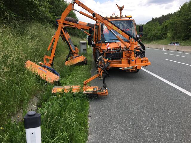 Mäharbeiten stehen am Zubringer an. Außerdem werden die Wildzäune ausgebessert. | Foto: Asfinag
