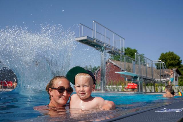 Eine wahre Freude: Das frisch sanierte Freibad in Mauerkirchen. | Foto: Scharinger, Gemeinde Mauerkirchen