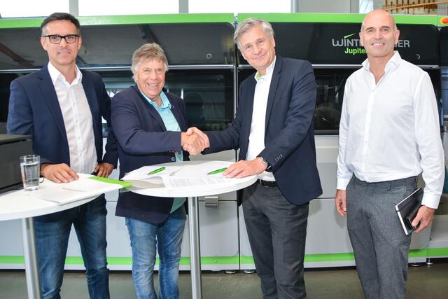 Von links: Daniel Steininger (General Manager Division Sports, Wintersteiger), Peter Schröcksnadel (Ex-ÖSV-Präsident), Florestan von Boxberg (Vorstandsvorsitzender Wintersteiger) und Toni Giger (ÖSV-Sportdirektor). | Foto: Wintersteiger