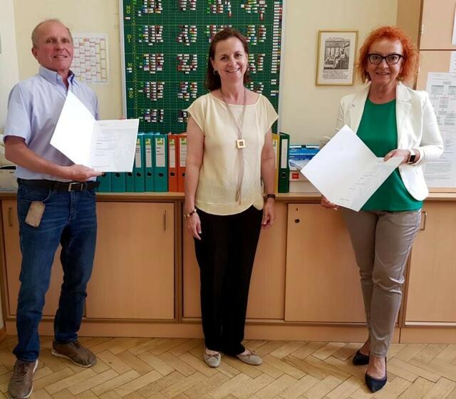 Gerhard Math, Elke Wimmer und Bettina Schön | Foto: Mittelschule Hainburg 