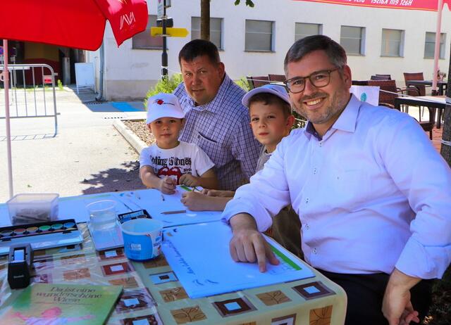 Landesrat Schleritzko beim Ferienspiel in Hofstetten | Foto: Schleritzko