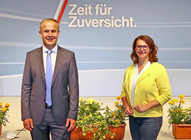 Die beiden ÖVP-Kandidaten Christian Mader und Elisabeth Gneißl liegen auf aussichtsreichen Listenplätzen für ein Landtagsmandat. | Foto: OÖVP/Helmut Klein