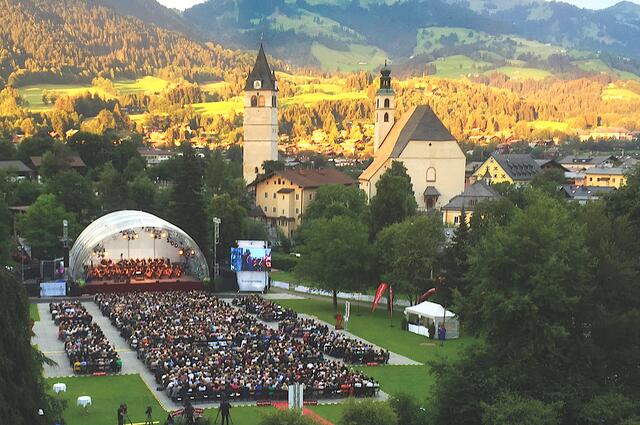 Das Klassikkonzert findet wieder im Pfarraupark statt. | Foto: Veranstalter