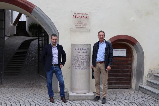 Christoph Tschaikner (GF Via Claudia Augusta Transnational, li.) und Walter Stefan (Obmann Verein Via Claudia Augusta Tirol). | Foto: Othmar Kolp