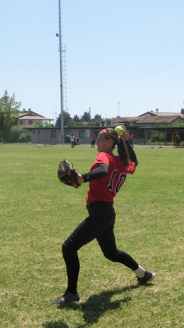 Daumen drücken! Die Linzer Softballerin Martina Lackner-Keil spielt derzeit bei der Softball-EM im italienischen Friaul. | Foto: Witches Linz