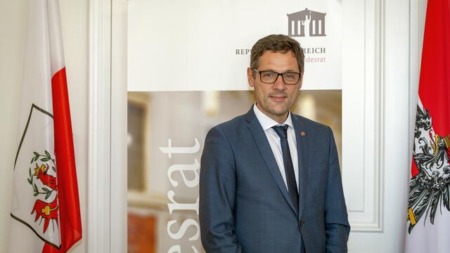 Der 52-jährige Peter Raggl (ÖVP) aus Schönwies ist ab 1. Juli 2021 neuer Bundesratspräsident. | Foto: Österreichisches Parlament