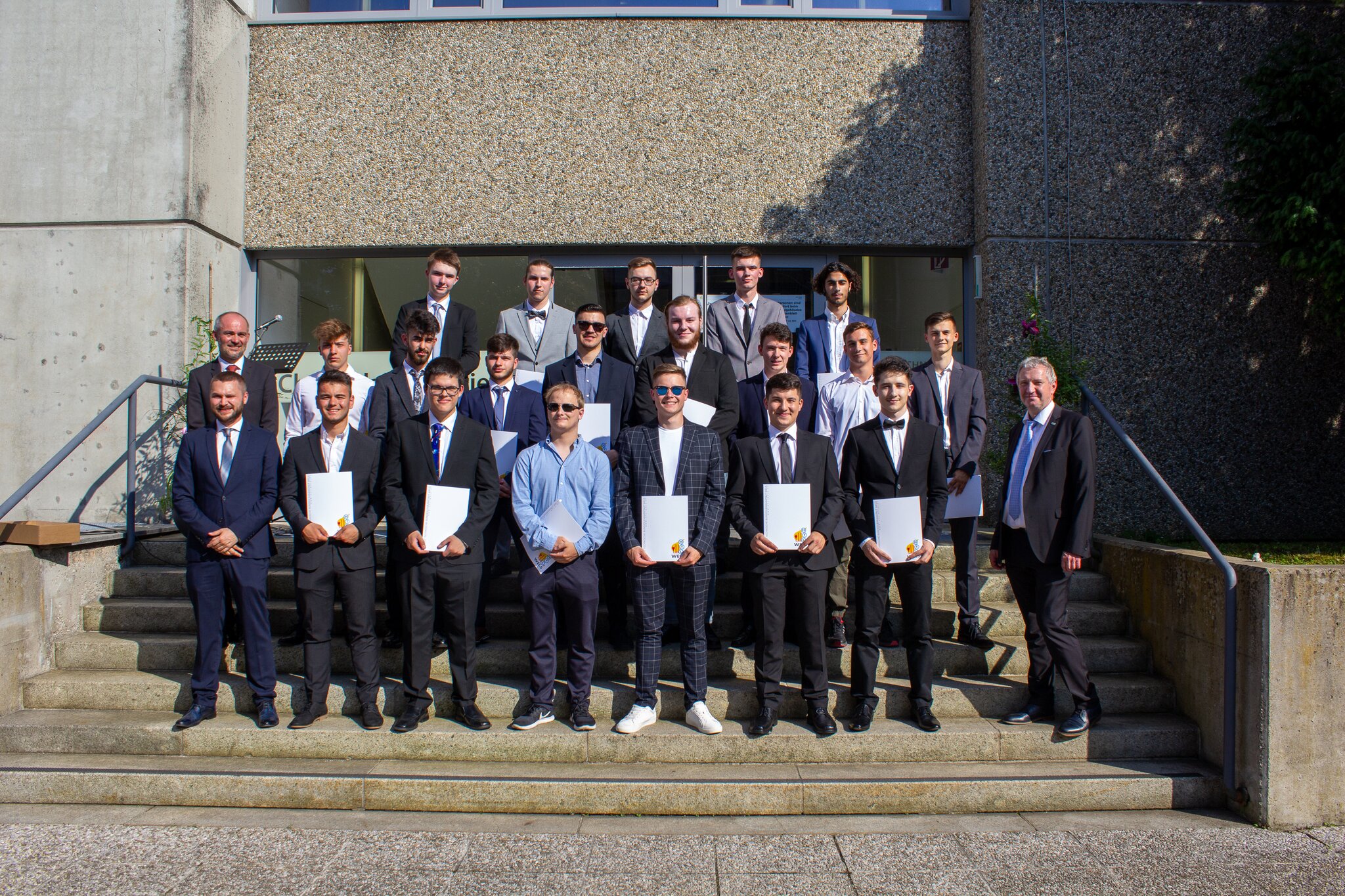 Fotos Die HTL Wels feiert Matura Wels & Wels Land