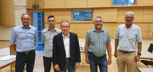 v.l.:  Rainer Höretzeder, Lukas Höchtl, Landesrat Wolfgang Klinger, Obmann Helmut Hauer, Elmar Podgorschek | Foto: FPÖ