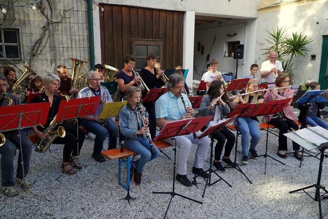 Die Musiker der Musikschule Gföhl beim Musizieren. | Foto: privat