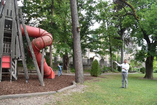 Bürgermeister Werner Krammer freut sich, Chef einer familienfreundlichen Gemeinde zu sein. Das Zertifikat gilt noch bis 2022. | Foto: Sara Handl