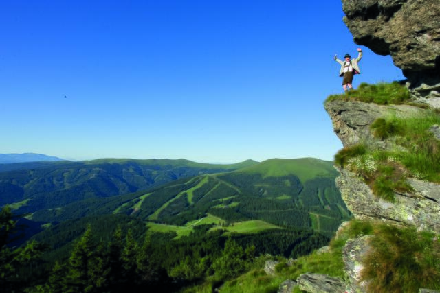 Die unberührte Natur, eine herrliche Aussicht und köstliche Spezialitäten können in den Rucksackdörfern genossen werden. | Foto: Steirische Rucksackdörfer