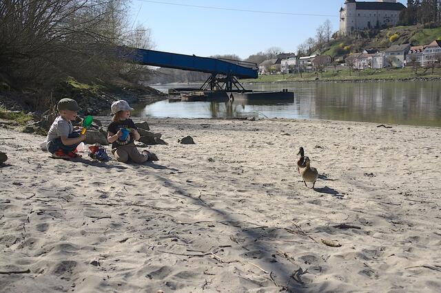 Vor allem mit kleinen Kindern sollte man immer viel Spielzeit einplanen. | Foto: Kaiser