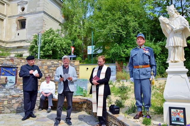  Obmann Alfred Deimbacher, Mag.  Erich Gschweidl, Pfarrvikar Mag. Moritz Schönauer, Erwin Juhasz | Foto: Deimbacher