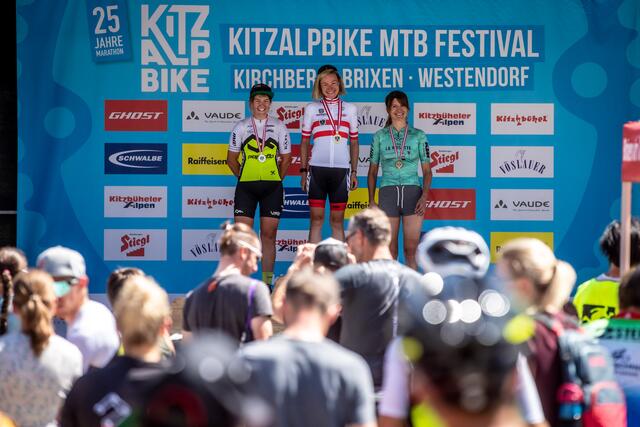 Staatsmeisterschaftsmedaillen bei den Damen. | Foto: Haiden