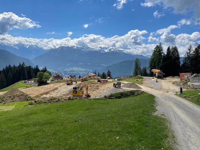 Der Neubau der Bergbahnen Imst wird trotz schwieriger Finanzierung vorangetrieben. | Foto: Perktold
