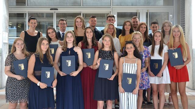 Die Maturant:innen der 5AK HAK Klassik Spittal/Drau | Foto: HAK/HTL Spittal/Drau