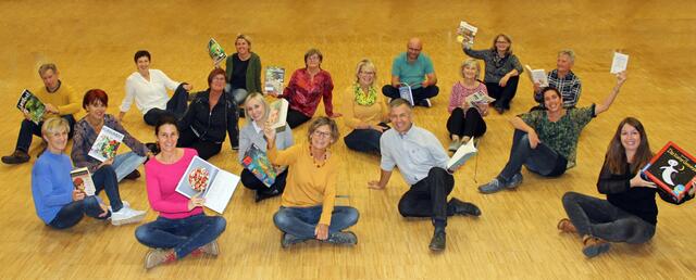 Das Team der öffentlichen Bibliothek in St.Marienkirchen/Polsenz kennt für jede Leseratte das passende Buch. | Foto: Eva Wahlmüller