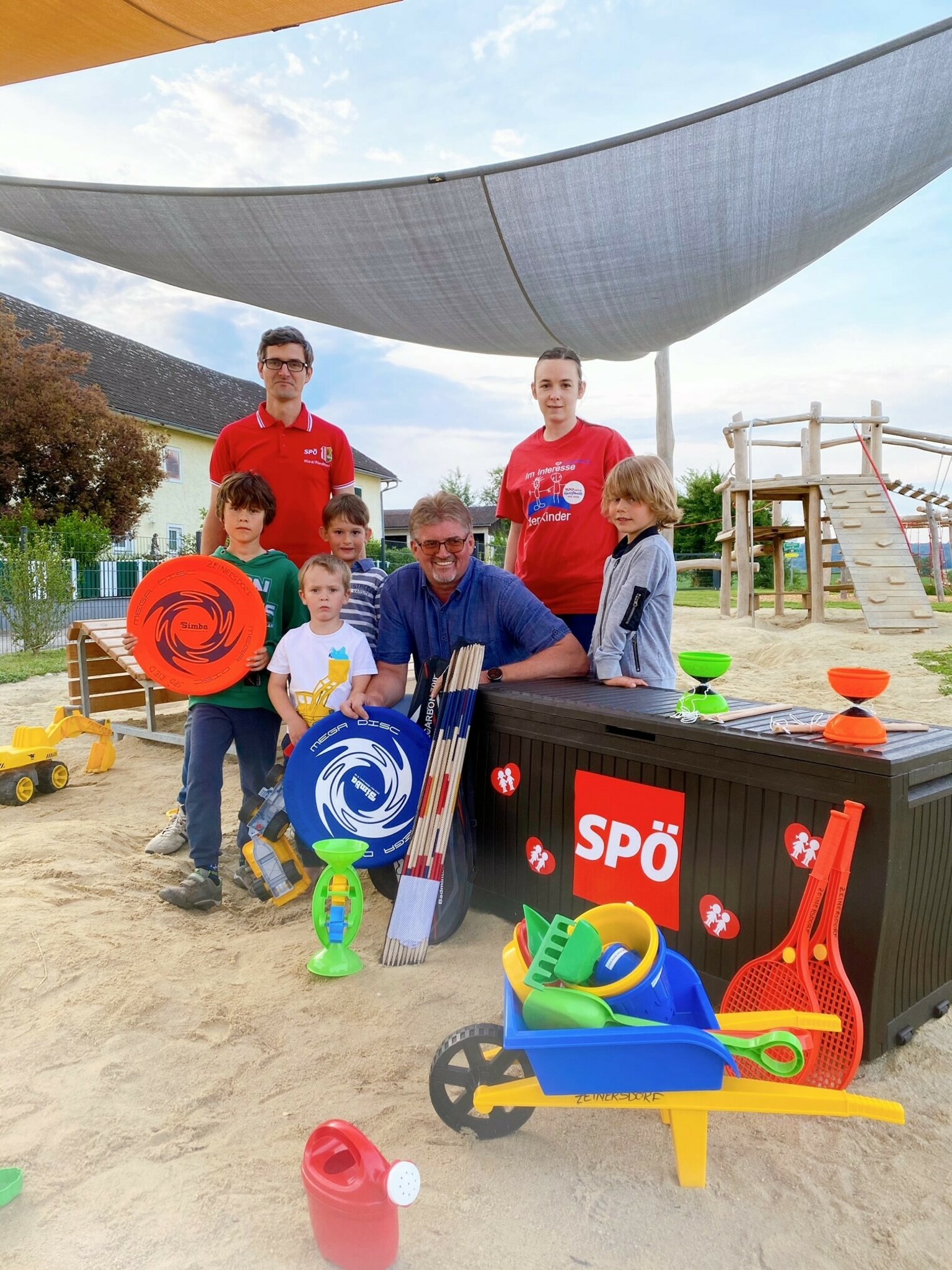 spielzeug spenden stuttgart Ried/Riedmark: SPÖ und Kinderfreunde spendeten Spielsachen für