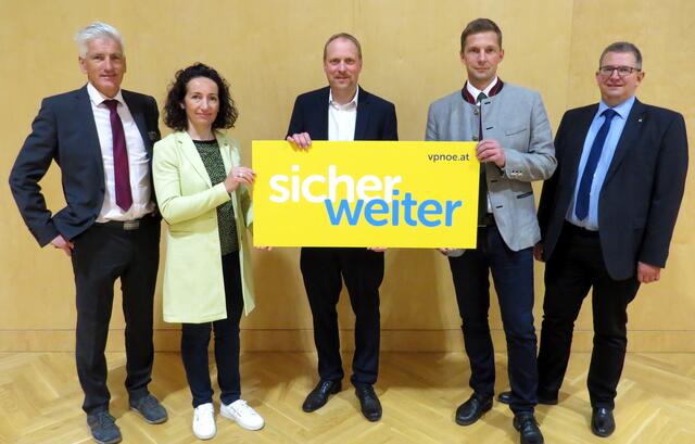 Willibald Fuchs, Waltraud Ungersböck, Hubert Haselbacher, Markus Biffl, Peter Hollendohner. | Foto: ÖVP Kirchberg