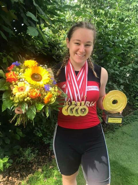 Victoria Steiner kam aus der steirischen Gemeinde Oblärn mit viel Edelmetall zurück.  | Foto: KSV-RUM