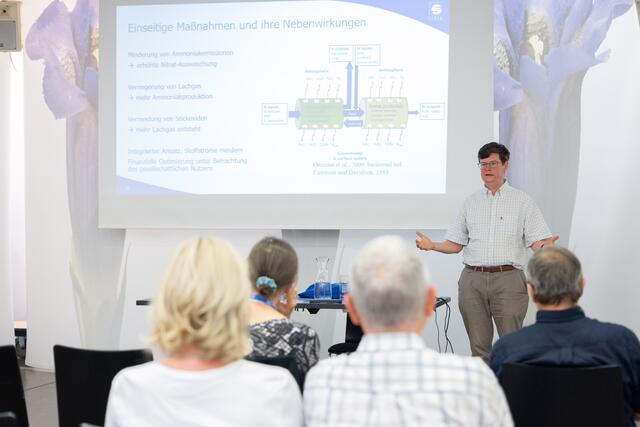 Wilfried Winiwarter,  Atmosphärenforscher und Systemwissenschaftler, referierte im Alpinarium Galtür. | Foto: ÖAW / Daniel Hinterarmskogler