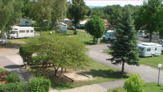 Der Campingplatz liegt am Stadtrand von Linz. | Foto: Camping Linz am Pichlingersee