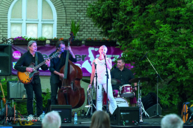 Am 9. Juli sorgen Michaela Rabitsch und das Robert Pawlik Quartet für grooviges Ambiente in der Leopoldstadt. | Foto: Andreas Filzmair
