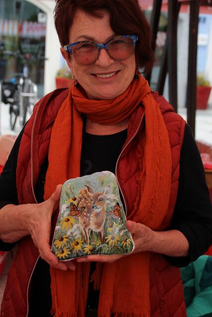 Einzigartige Geschenkideen bietet Standlerin Liubow Wallner an. | Foto: Vanessa fotografiert