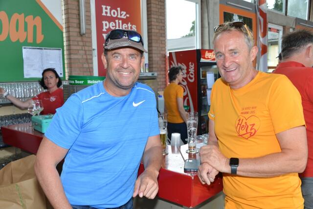 Bernd Pratter (ORF Steiermark) mit Wolfgang Pirker (RC Farrach) beim Reitsport-Stelldichein in Zeltweg-Farrach. | Foto: Pfister