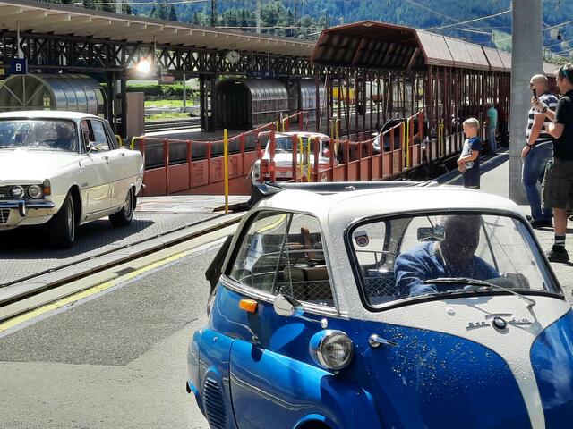 Sehr am Herzen liegt Gerhard Steinbauer (Bad Gastein) und Günther Novak (Mallnitz) andererseits aber auch die Zukunft der Tauernschleuse und die Wichtigkeit der weiteren Entwicklung und weiterer Verbesserungen dieser umweltfreundlichen Verbindung ihrer beiden Regionen.  | Foto: ÖBB/Limpl