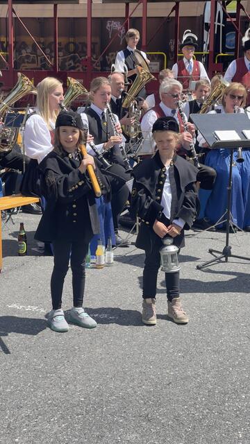 Auch der Nachwuchs, die „Zwergknappen“ durften bei der Feier natürlich nicht fehlen. | Foto: Hans Kofler