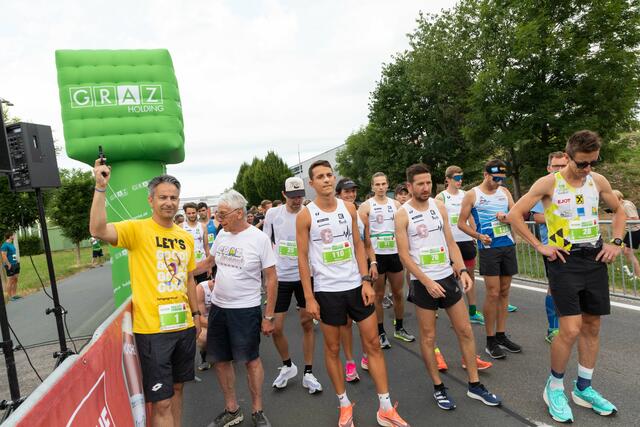 Auf die Plätze, fertig, los: Start zum großen WOCHE-Laufevent in Graz. | Foto: Konstantinov