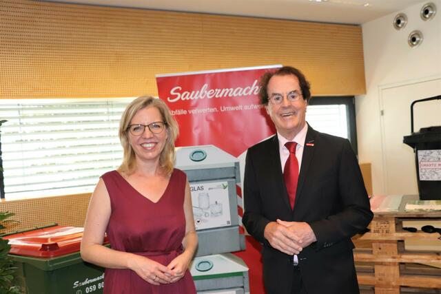 Klimaschutzministerin Leonore Gewessler und Saubermacher-Grüner Hans Roth | Foto: Edith Ertl