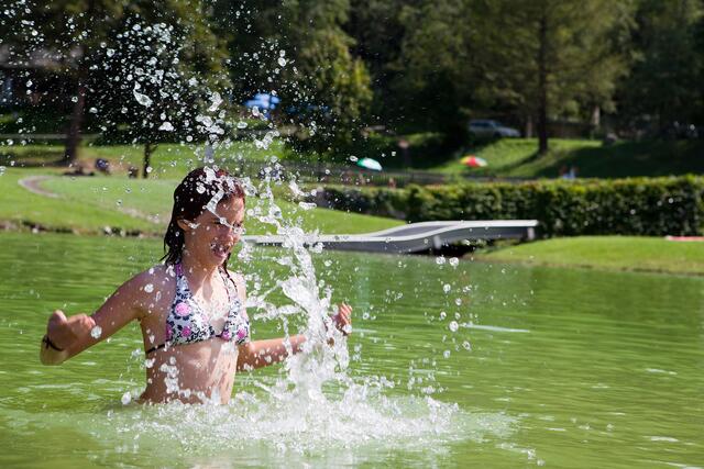 Egal ob es eine entspannte Auszeit beim kühlen Nass oder volle Action im Wasser sein soll: Der Bezirk bietet ein vielfältiges Angebot. | Foto: TVB Tiroler Oberland