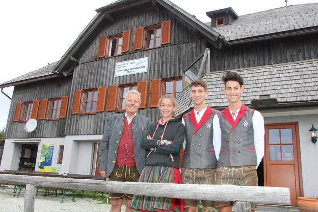 Das Mißebner Trio spielte einen Frühschoppen auf der Pretul. | Foto: Hofmüller (17x)