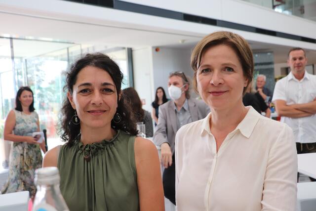 LAbg. Sandra Krautwaschl und Stadträten Judith Schwentner  | Foto: Edith Ertl