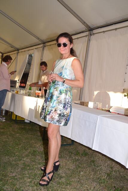 "Antiquitätenqueen" Judith bei einem ihrer eigenen Feste  | Foto: schwameis