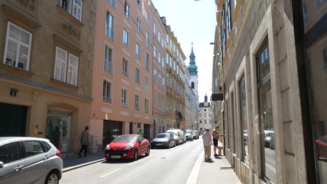 Die Baupolizei hat angekündigt, die besagten Wohnungen in der Sonnenfelsgasse zu kontrollieren.