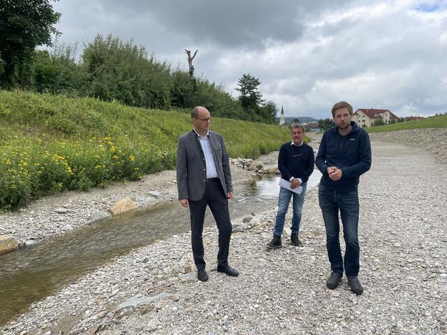 Andreas Auer, Rene Tezzele und Wolfgang Lauber bei der Begehung (v. l.). | Foto: Haindl